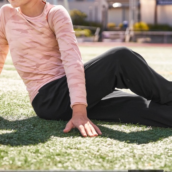 Athleta Girl Lined High Jump Jogger Black With Pockets - Picture 5 of 9